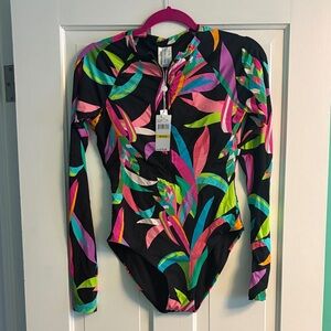 NWT Trina Turk Rashguard Long Sleeve Swimsuit Medium